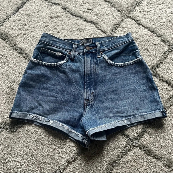 Abercrombie and Fitch shorts denim jean shorts natural rise 26 / 2 - Picture 1 of 7